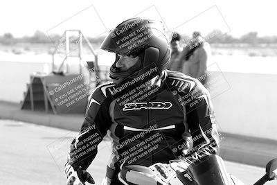 media/Mar-20-2023-Moto Forza (Mon) [[d0bbc59e78]]/Around the Pits/